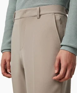 Broek Pelan Zand^Alpha Tauri